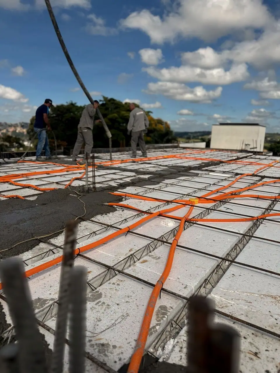 Lajes, instalações embutidas e concretagem — Residência Alphaville, registro 13