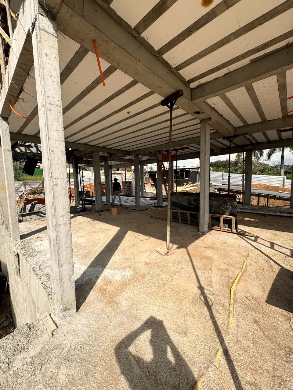 Lajes, instalações embutidas e concretagem — Residência Alphaville, registro 15