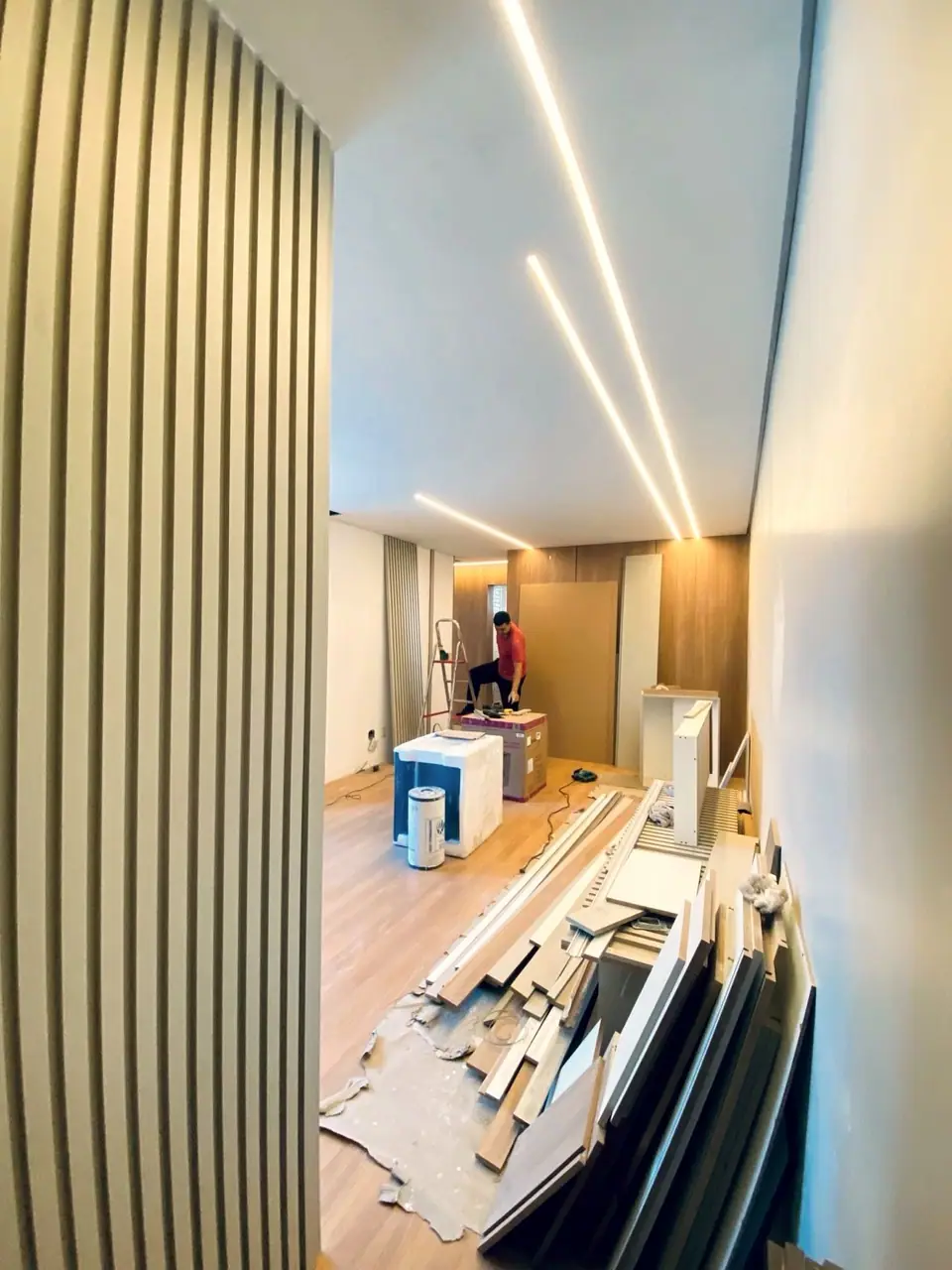 Acabamentos e marcenaria em montagem — reforma do apartamento no Grand Resort Jaraguá, registro 4