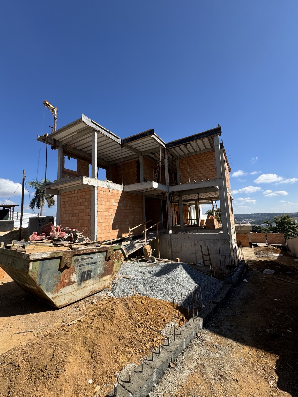 Alvenarias • Vedações • Instalações — Residência Alphaville, registro 5